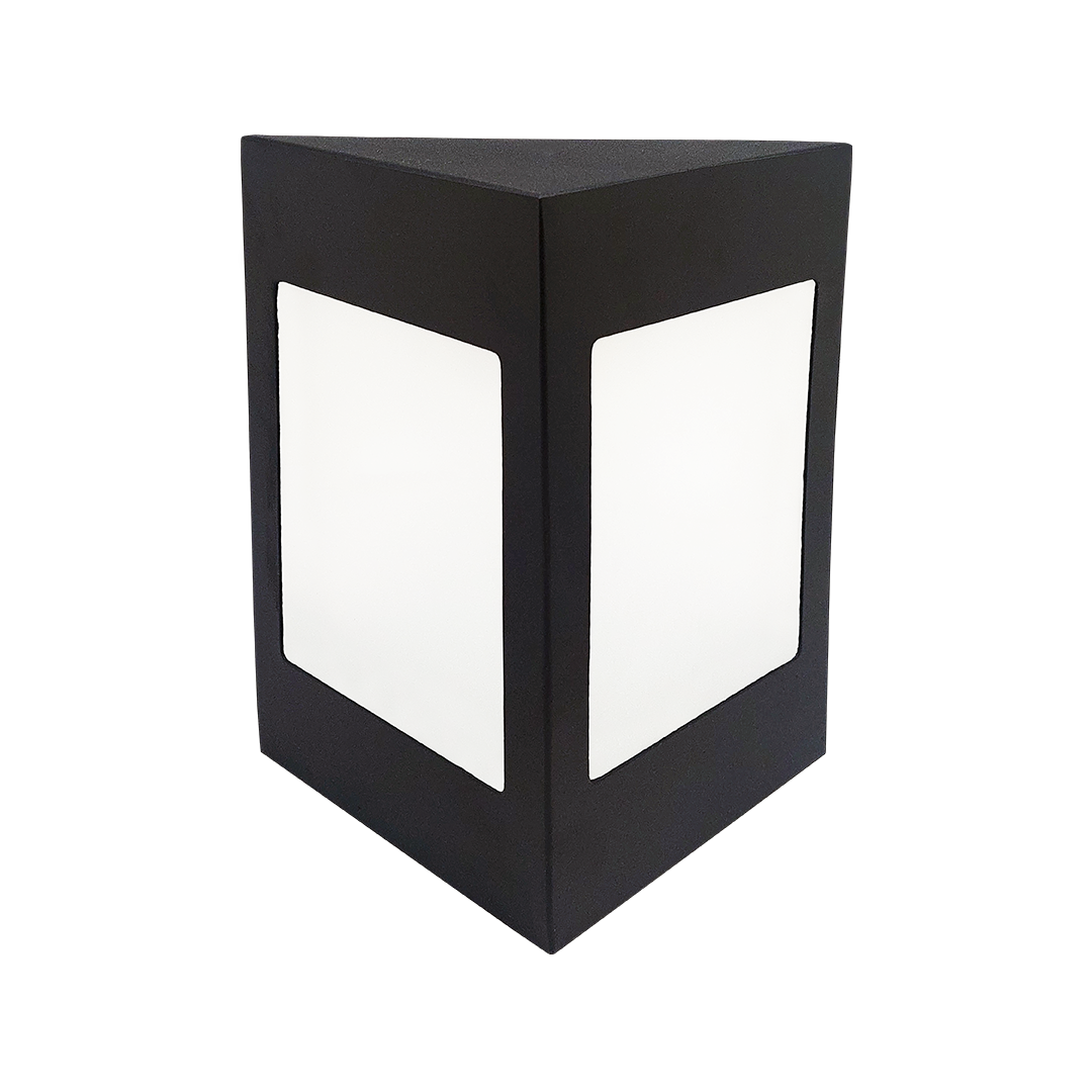 Foto do produto ARANDELA TRIANGLE 20CM SEM LAMPADA COM SOQUETE E27 PRETA BR